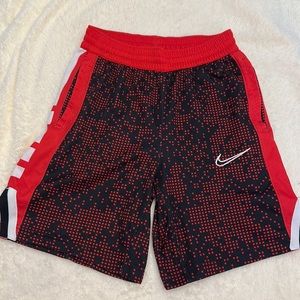 Boy’s Nike basketball shorts size L